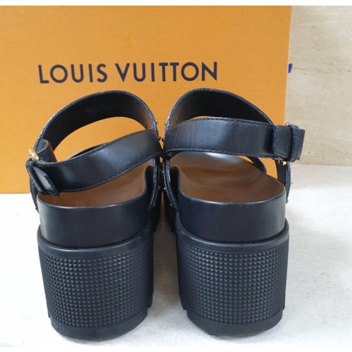 LOUIS VUITTON Women's Sandals Leather in Brown Size: EU 38,5