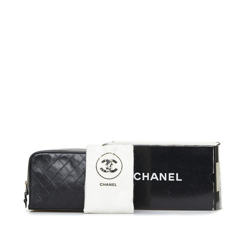 CHANEL Women's Clutch Bag Leather in Black