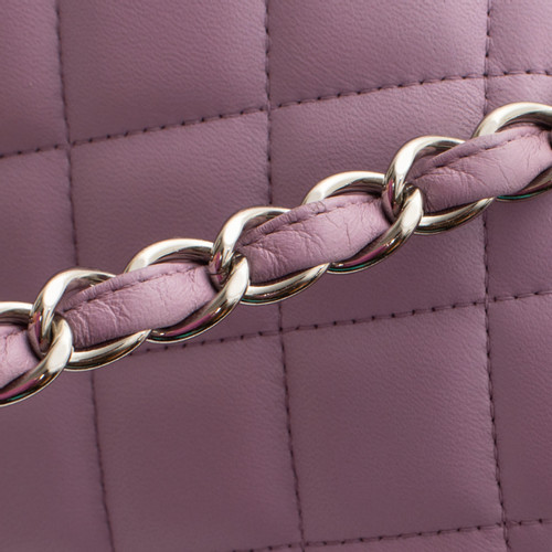 CHANEL Damen Flap Bag aus Leder in Violett
