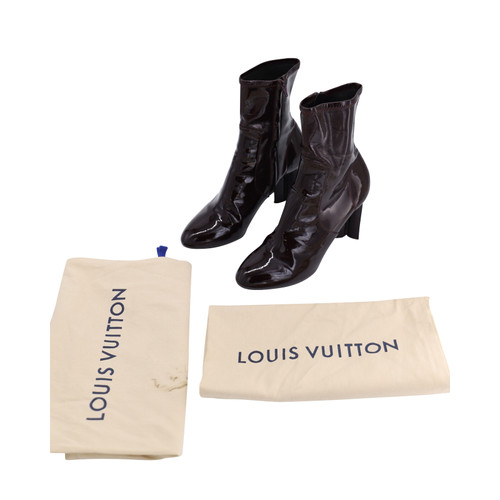 En cuir verni boots Louis Vuitton Écru taille 41 EU en Cuir verni