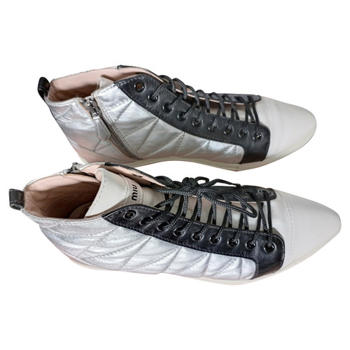 MIU MIU Damen Sneakers aus Leder in Silbern Größe: EU 38