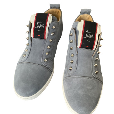 Christian Louboutin Sneakers aus Wildleder in Grau