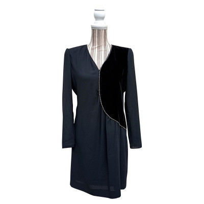 Mila Schön Concept Kleid aus Wolle in Schwarz