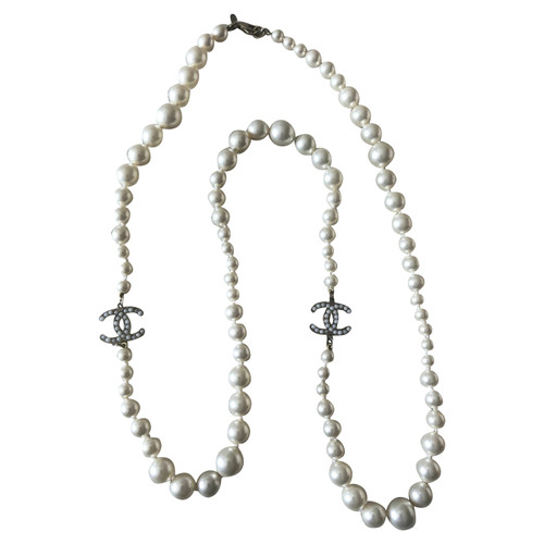CHANEL Women's Necklace Pearls | REBELLE