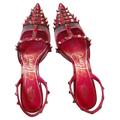 VALENTINO GARAVANI Women's Pumps/Peeptoes Patent leather Red