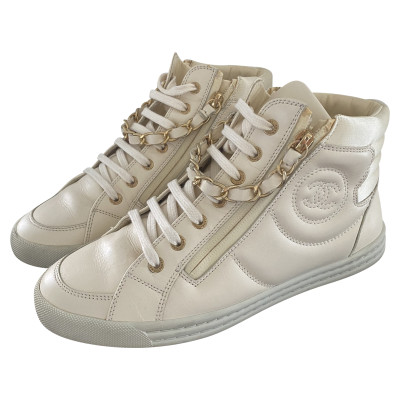 Chanel Trainers Leather in Cream