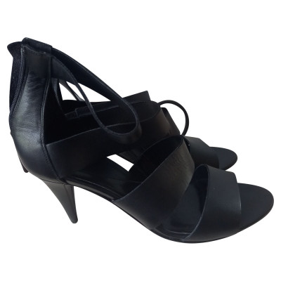 Diane Von Furstenberg Sandals Leather in Black