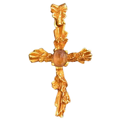 Christian Lacroix Pendant in Gold
