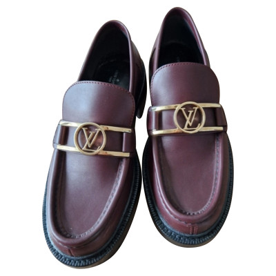 Louis Vuitton Schnürschuhe aus Leder