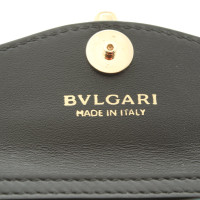 Bulgari Sac à main/Portefeuille en Cuir verni en Pétrole