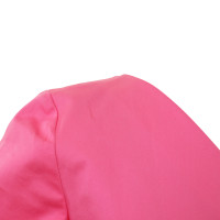 Moschino Si veste di rosa