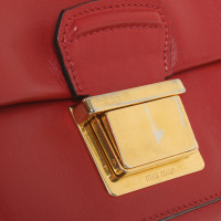 Miu Miu Handtasche aus Leder in Rot