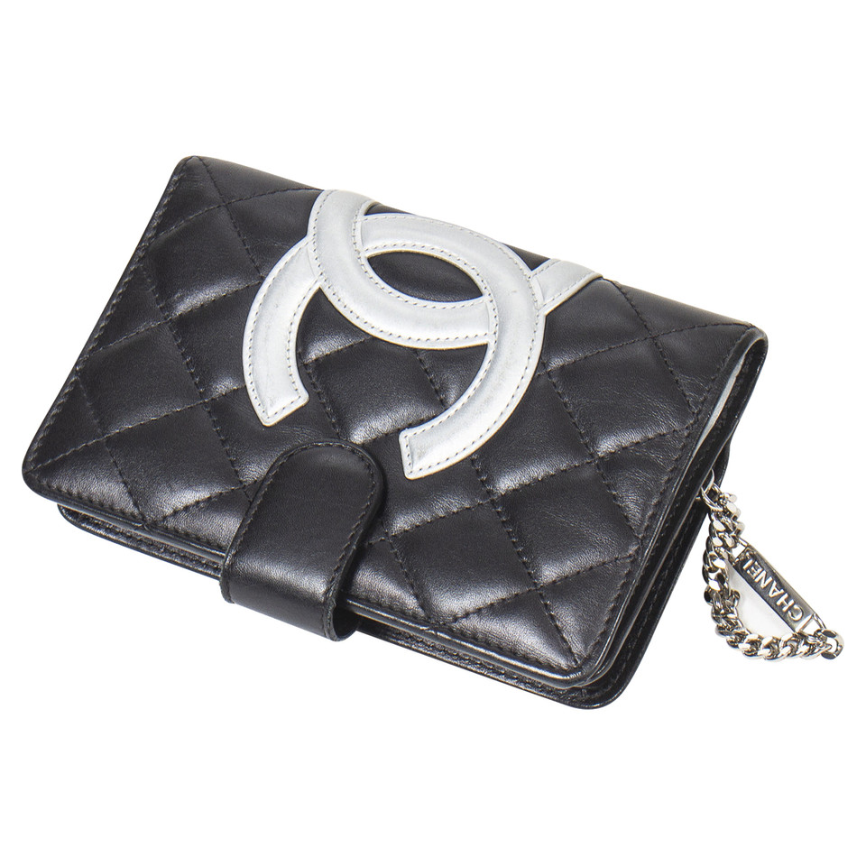 Chanel Täschchen/Portemonnaie aus Leder in Schwarz