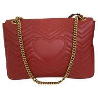 Gucci GG Marmont Flap Bag Normal in Pelle in Rosso