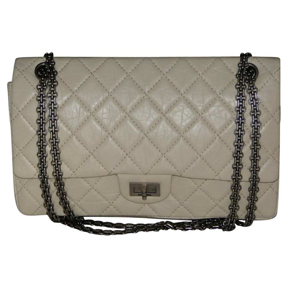 Chanel Classic Flap Bag aus Leder in Creme