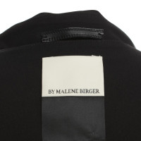By Malene Birger Trenchcoat in zwart