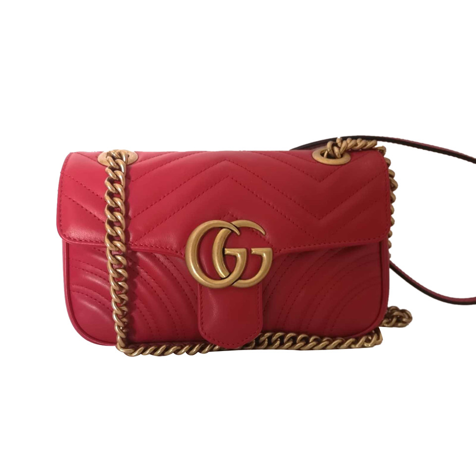 Gucci GG Marmont Flap Bag Mini in Pelle in Rosso