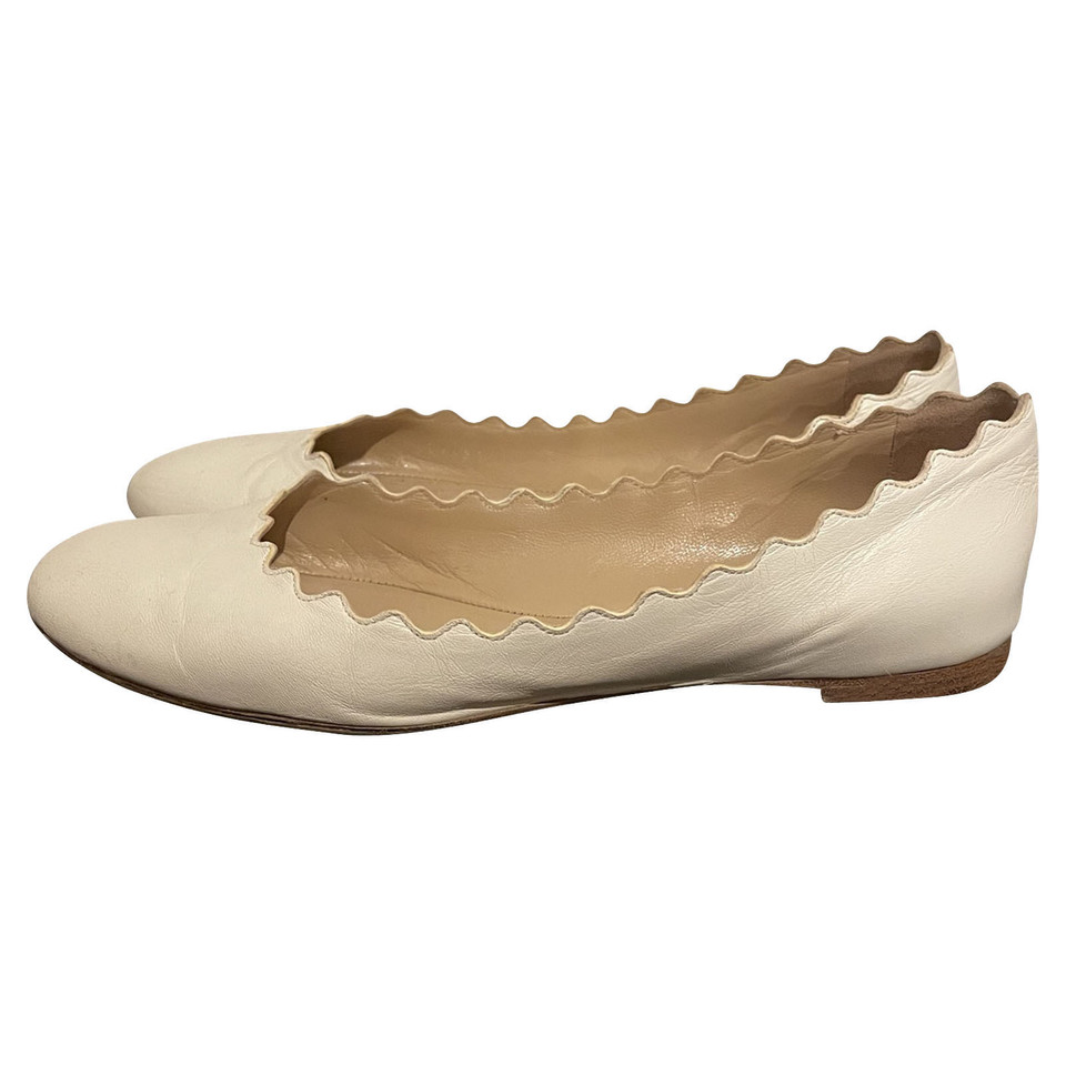 Chloé Slippers/Ballerina's Leer in Crème