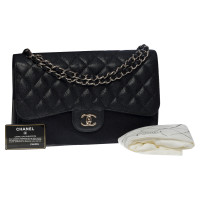 Chanel Handtasche aus Leder in Schwarz