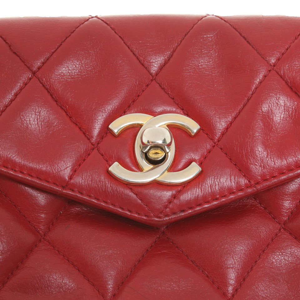 Chanel Sac à main/Portefeuille en Cuir en Rouge