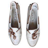 Tod's Chaussons/Ballerines en Cuir en Blanc