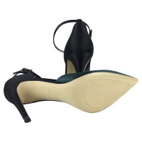 Armani Collezioni Pumps