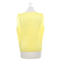 Pleats Please Top en Jaune