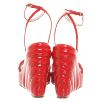 Dolce & Gabbana Sandalen aus Lackleder in Rot