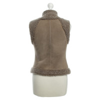 René Lezard Lamb fur vest in grey-beige