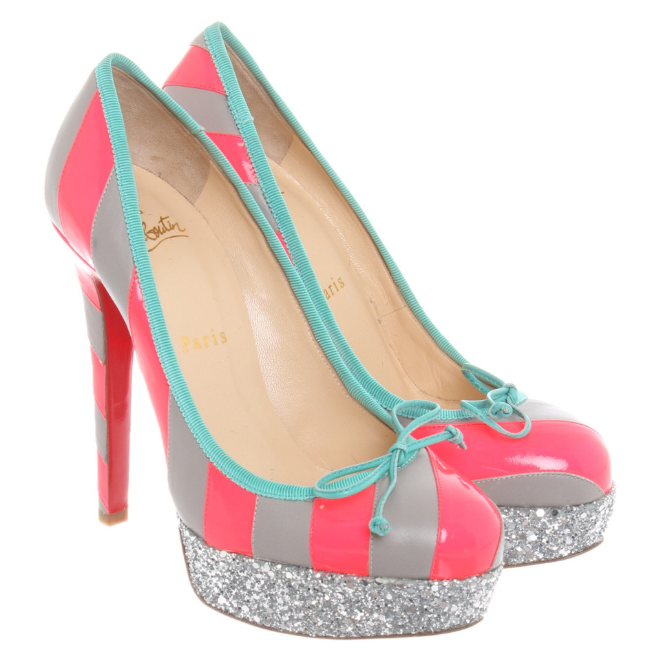 Christian Louboutin Pumps/Peeptoes Leer