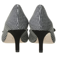 Pura Lopez Pumps with bow