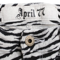 April77 Jeans con stampa zebra