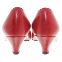 Bally pumps in red