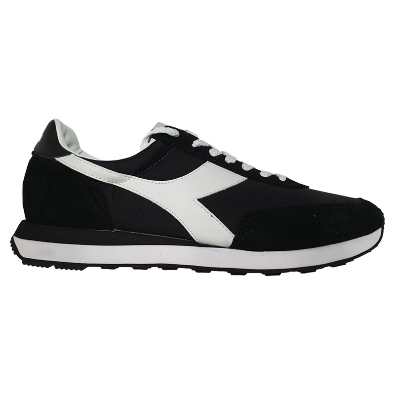 Diadora Trainers in Black - Second Hand 