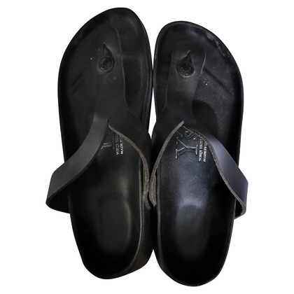 Y's Sandals Leather in Black