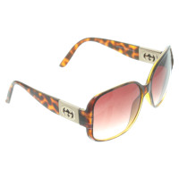 Gucci Sunglasses with pattern