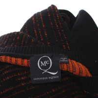 Alexander McQueen Strickkleid in Schwarz/Orange