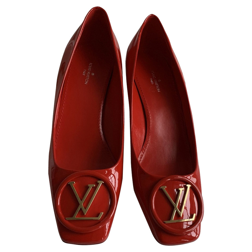 Louis Vuitton Pumps/Peeptoes en Cuir verni en Rouge
