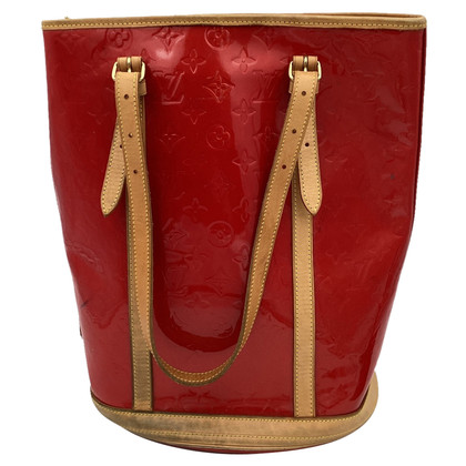 Louis Vuitton Bucket Bag in Pelle verniciata in Rosso