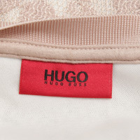 Hugo Boss robe de dentelle en nue