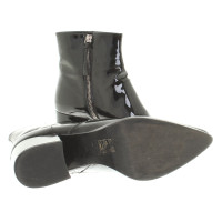 Miu Miu Stiefeletten aus Lackleder