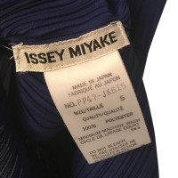 Issey Miyake Blaues Kleid