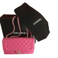 Chanel Classic Flap Bag Medium aus Leder in Rosa / Pink