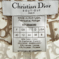 Christian Dior Printjeans und Blumenstick