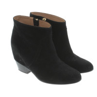 Closed Ankle boots in black