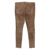 Closed Trousers in Brown