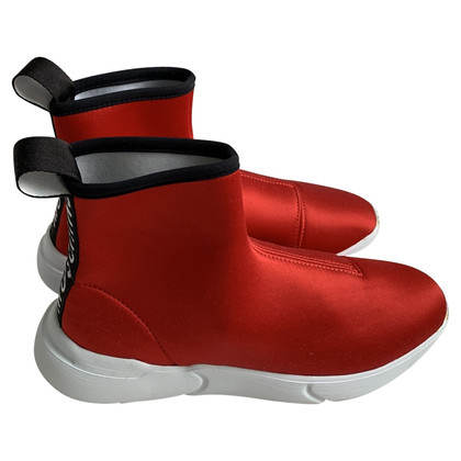 Moschino Chaussures de sport en Rouge