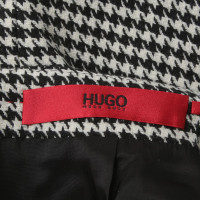 Hugo Boss gonna a matita con Pepita-modello