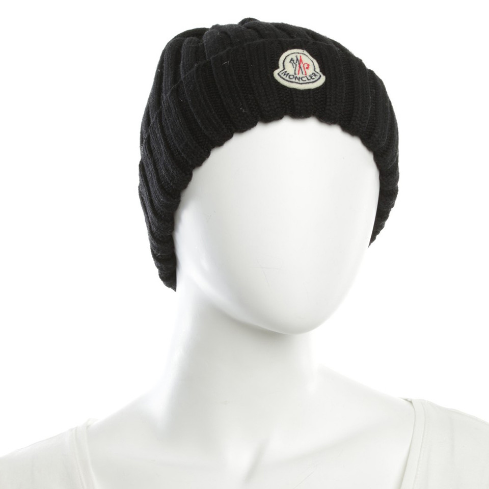 Moncler Wool cap in black