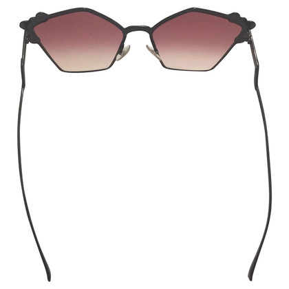 Fendi woman sunglasses in